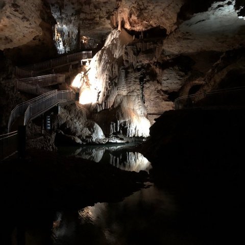 There's A Haunted Cave In Missouri And It's Not For The Faint Of Heart