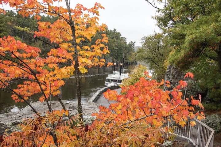 A fall foliage boat ride in Minnesota, along the St. Croix River