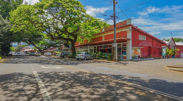 The One Small Town In Hawaii With More Historic Buildings Than Any Other