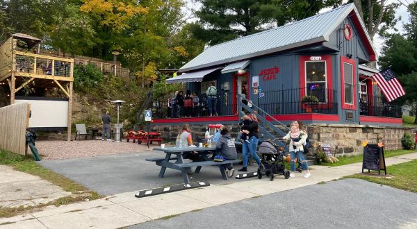 Order A Beautiful Panini At This Roadside Stop In New York