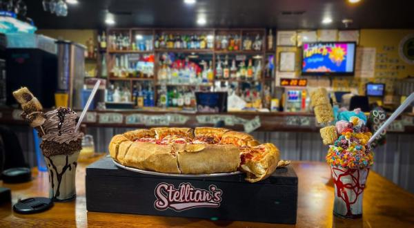 This Quirky Pizzeria In Kentucky Has An 8-Pound Pizza – And It’s The Most Epic Dining Challenge Ever