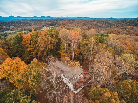 Experience The Fall Colors Like Never Before With A Stay At The Mountain Top Lodge In Georgia