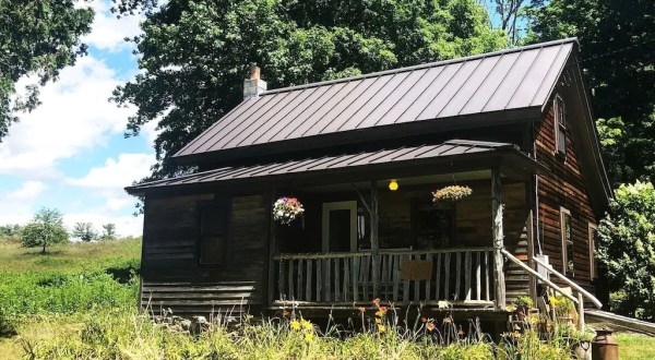 You’ll Have A Front-Row View Of Connecticut’s Litchfield Hills At This Cozy Cabin