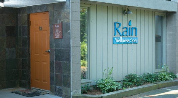 Rain Wellness Spa Has A Relaxing Salt Cave In Connecticut That Will Melt Your Stress Away