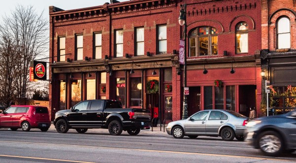 People Drive From All Over Michigan To Try The Yardbird At Slows Bar BQ In Detroit