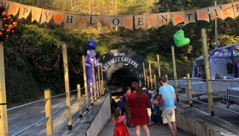 This Is The Absolute Best City In Tennessee To Visit During The Halloween Season