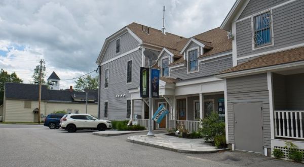 It’s Bizarre To Think That Maine Is Home To The World’s Largest Collection Of Lunar Meteorites, But It’s True