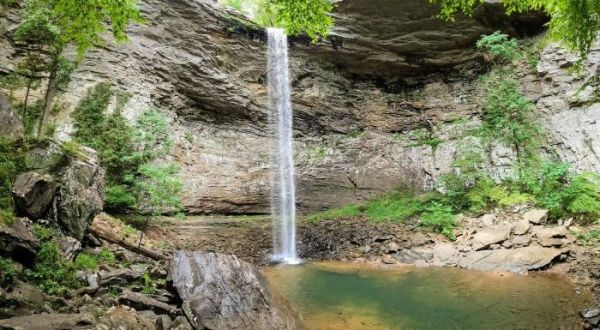 The .3-Mile Hike To Ozone Falls In Tennessee Is Short And Sweet