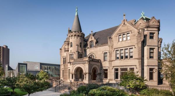 The Stunning Building In Minnesota That Looks Just Like Hogwarts