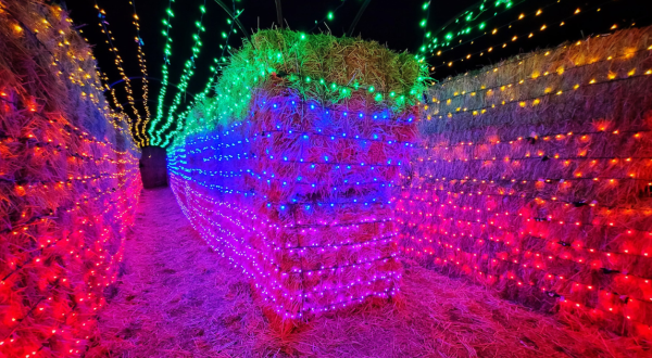 Grab Some Hot Chocolate And Get Lost In This Christmas Straw Maze In Idaho This Holiday Season
