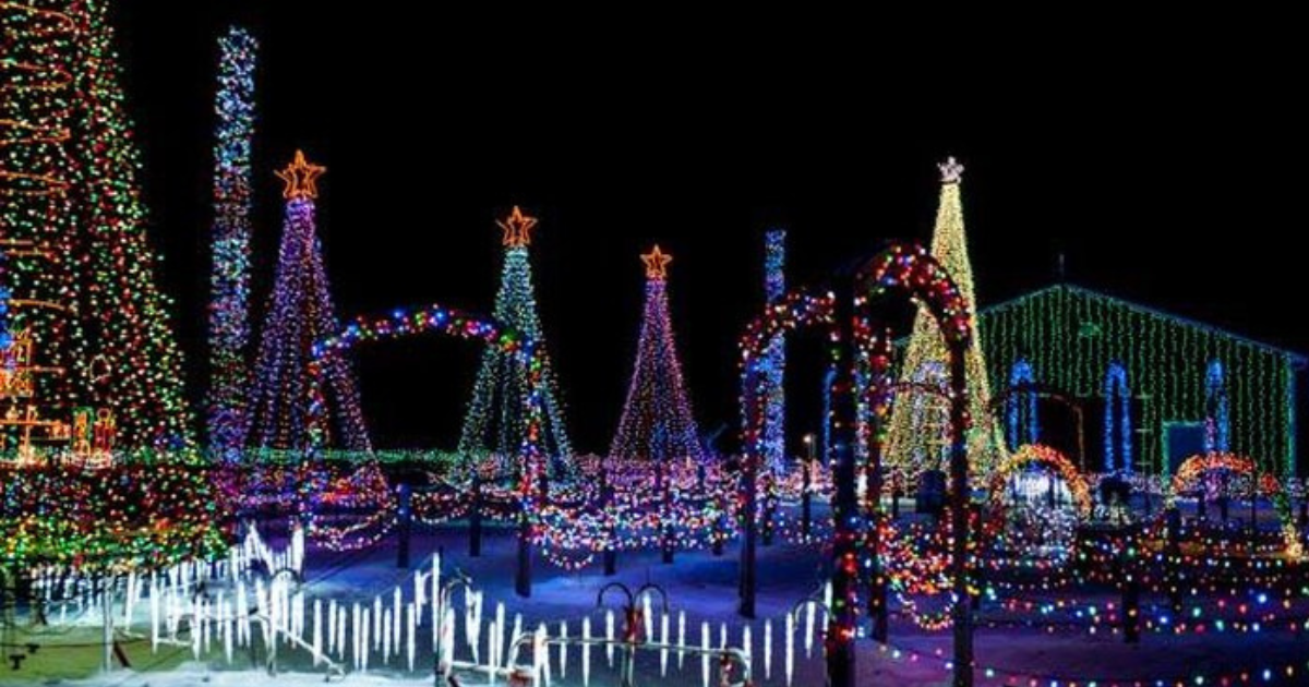 Here Are The Top 13 Christmas Towns In Ohio. They’re Magical.