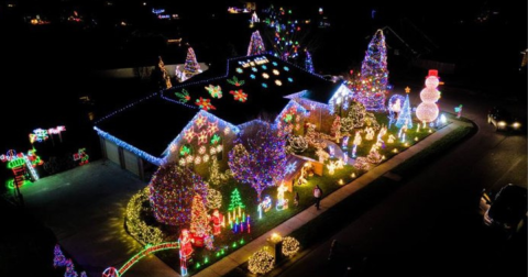 Plan A Visit Now To The Best Neighborhood Christmas Light Display In Kentucky At Stonegate