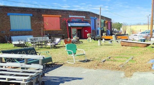 More Than A Flea Market, Selma Cotton Mill In North Carolina Is An Amazing Day Trip Destination