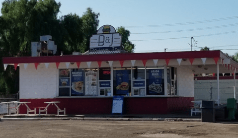 B & J Drive-In Is A Tiny, Old-School Drive-In That Might Be One Of The Best Kept Secrets In Southern California
