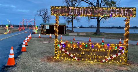 This 2-Mile Drive-Thru Christmas Lights Display In Oklahoma Will Make Your Holiday Season Magical