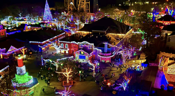 Everyone Should Take This Spectacular Holiday Trail Of Lights In Pennsylvania This Season