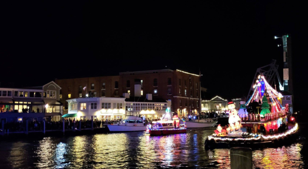 At Christmastime, Mystic, Connecticut Has The Most Enchanting Main Street In The Country