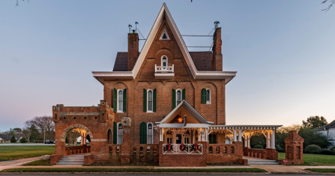 Walk Through A Victorian Christmas Masterpiece At Körner's Folly, The Most Unusual House In North Carolina