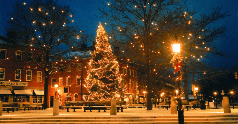 The Most Enchanting Christmastime Main Street In The Country Is Newburyport In Massachusetts