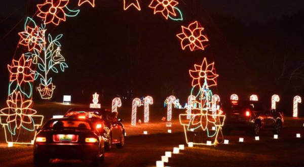 5 Drive-Thru Christmas Lights Displays In Alabama The Whole Family Can Enjoy