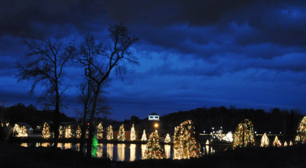 Visit 9 Christmas Light Displays In North Carolina For A Magical Experience