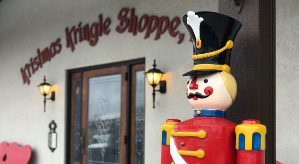 You’ll Have A Holly Jolly Time When Visiting These 4 Christmas Stores In Wisconsin     