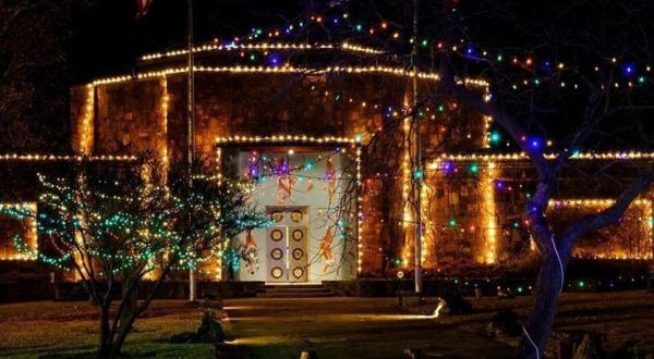 The Christmas Lights Drive-Thru Event In Oklahoma That’s Festive Fun For The Whole Family