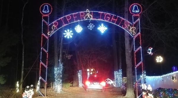 You Can Drive Through The 7 Acres Of Christmas Lights At Piper Lights In North Carolina Without Spending A Dime