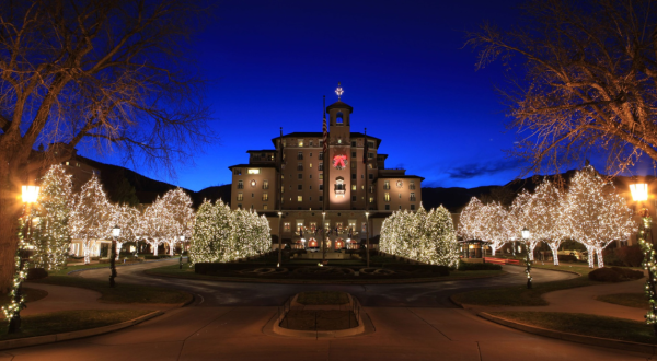 The Broadmoor In Colorado Gets All Decked Out For Christmas Each Year
