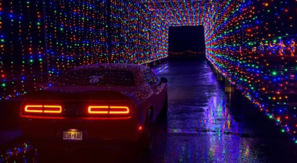 5 Drive-Thru Christmas Lights Displays In New Jersey The Whole Family Can Enjoy