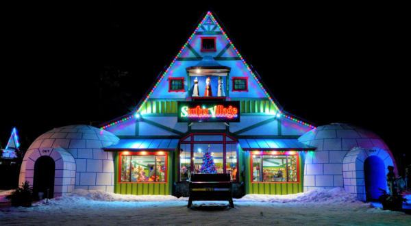 The Garden Christmas Light Displays At Santa’s Village In New Hampshire Is Pure Holiday Magic