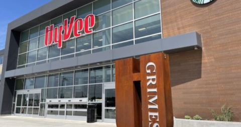 Spanning 93,000 Square Feet, The World’s Largest Hy-Vee Is Hiding In Iowa