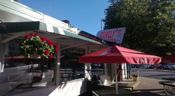 Head To Fort Wayne Indiana To Visit Cindy’s Diner, A Charming, Old-Fashioned Restaurant