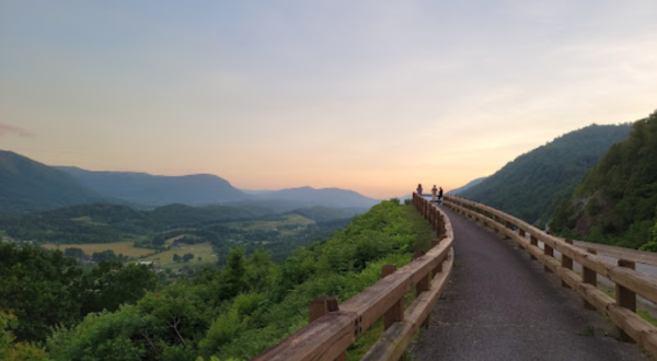 There’s A Little-Known Nature Overlook Just Waiting For Virginia Explorers