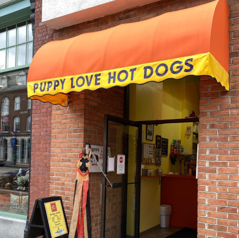 The Oldest Operating Hot Dog Stand In New Hampshire Has Been Serving Mouthwatering Hot Dogs For Over 45 Years