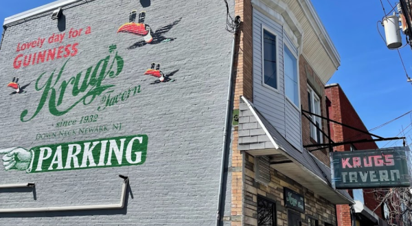 Krug’s Tavern Has Been Serving The Best Burgers In New Jersey Since 1932