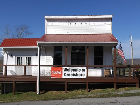 This Out-Of-The-Way Country Store In Jameston, Kentucky, From 1876 Is As Charming As It Gets