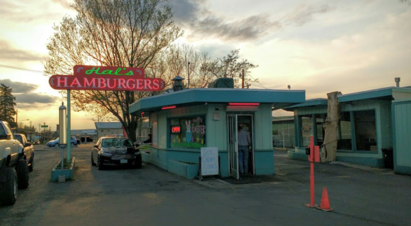 Hal’s Hamburgers Has Been Serving The Best Burgers In Oregon Since 1952