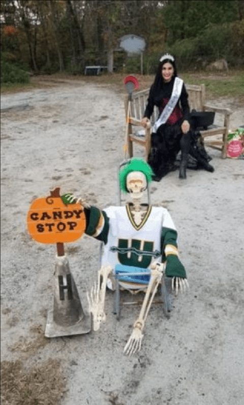 You Can Drive Through The Adorable Ray Of Light Farm Halloween Experience In Connecticut