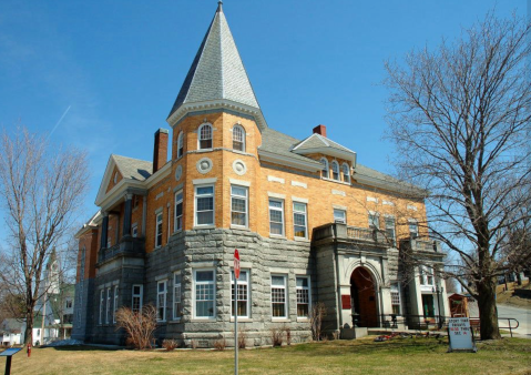 The Beautiful Vermont Library That Looks Like Something From A Book Lover's Dream