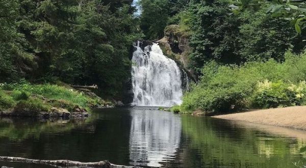 3 Scenic Hiking Trails Surround The Small Town Of Astoria, Oregon