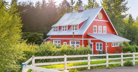 Go Apple Picking, Then Sleep In A Red Barn Loft Surrounded By Fall Foliage On This Weekend Getaway In Washington