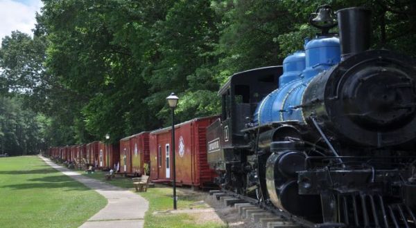 The Rooms At This Railroad-Themed Summer Camp In North Carolina Are Actual Box Cars