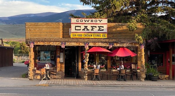 It’s Worth It To Drive Across Wyoming Just For The Homemade Pies At Cowboy Cafe