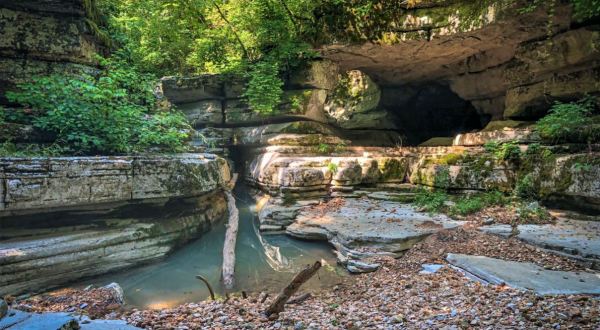 The Little-Known Natural Area Hiding In Arkansas That Will Transport You To Another World