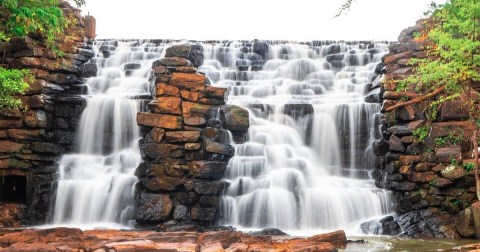 The Alabama Trail That Leads To A Stairway Waterfall Is Heaven On Earth