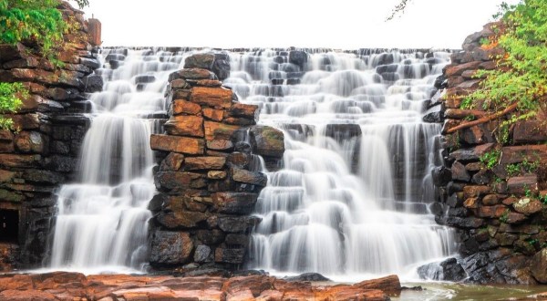 The Alabama Trail That Leads To A Stairway Waterfall Is Heaven On Earth
