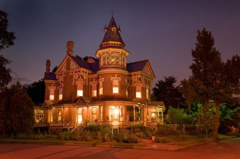 Stay Overnight In The Hornibrook Mansion The Empress Of Little Rock, An Allegedly Haunted Spot In Arkansas Built In 1888