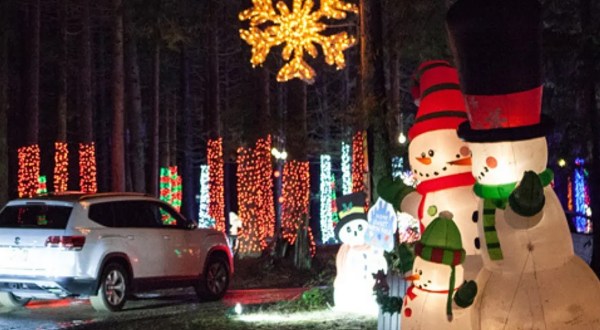 The Lights of Christmas Is Washington’s Biggest, Brightest, And Most Dazzling Drive-Thru Light Display