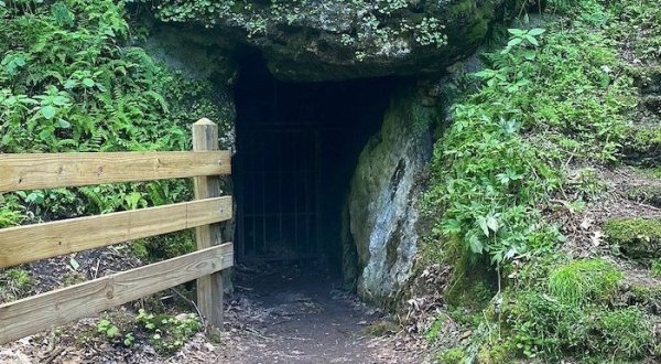Visit A Hidden Cave, Then Dine At A Historic Iowa Restaurant On This Cave-Themed Day Trip